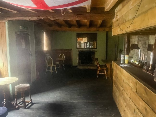 The Crown Inn, High Street, Lechlade GL7 3AE 62