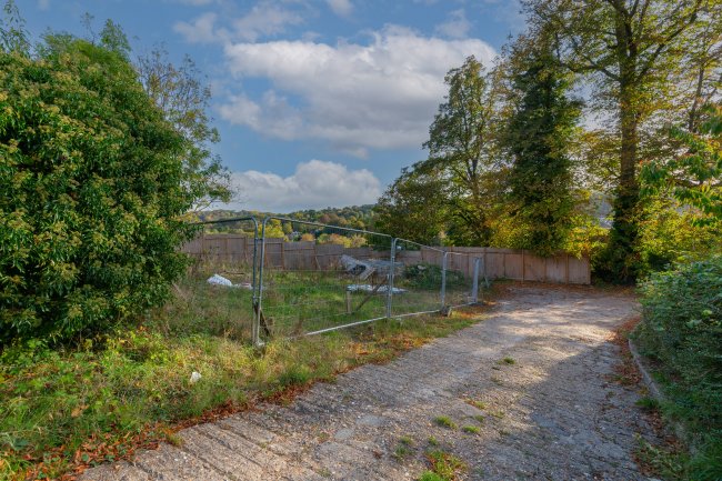 Land Adjoining 6 Famet Walk, Purley, CR8 2DY 4