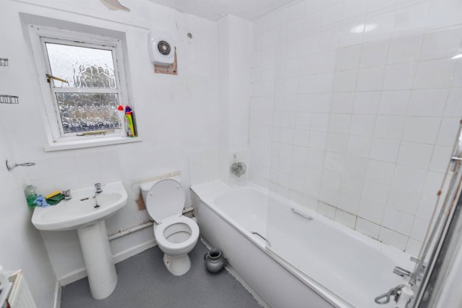 25a Priestly Road, Sparkbrook, Birmingham, B11 1RW 5