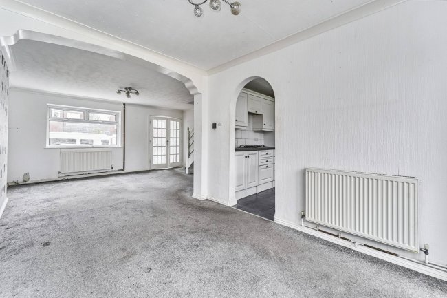 23 Lassington Close, Redditch, Worcestershire, B98 0LW 8