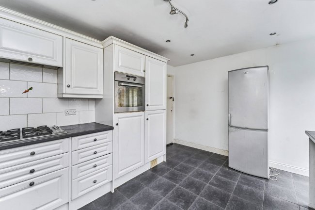 23 Lassington Close, Redditch, Worcestershire, B98 0LW 8