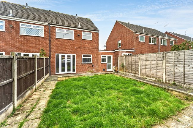 23 Lassington Close, Redditch, Worcestershire, B98 0LW 8