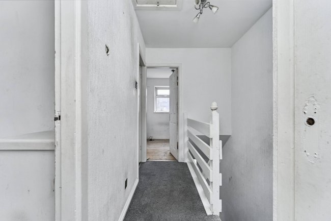 23 Lassington Close, Redditch, Worcestershire, B98 0LW 8