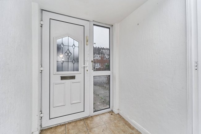 23 Lassington Close, Redditch, Worcestershire, B98 0LW 8