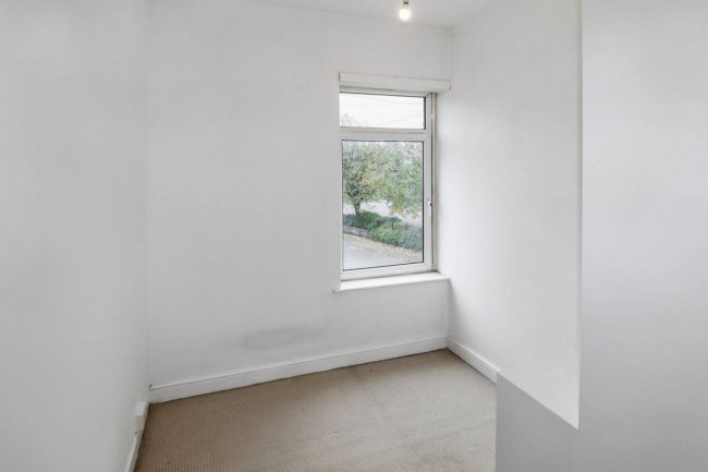 13 Hilary Street, Dewsbury, WF13 4AU 1