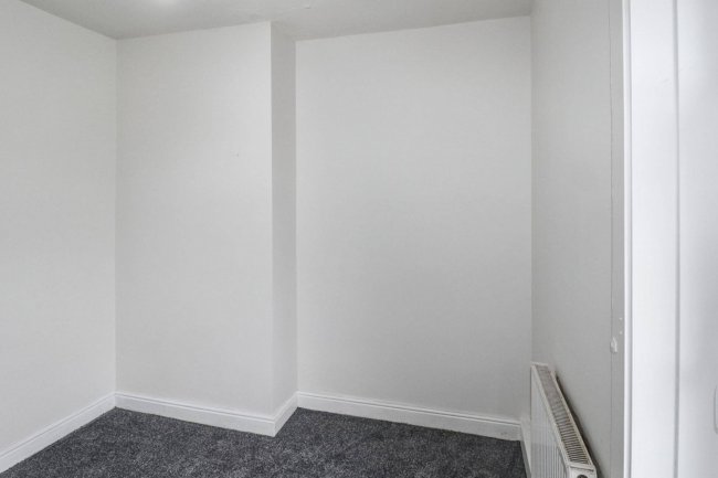 13 Hilary Street, Dewsbury, WF13 4AU 1