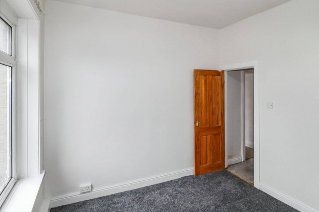 13 Hilary Street, Dewsbury, WF13 4AU 1