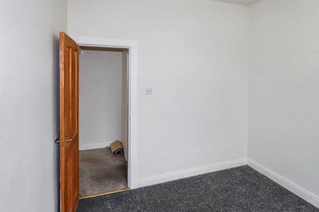 13 Hilary Street, Dewsbury, WF13 4AU 1