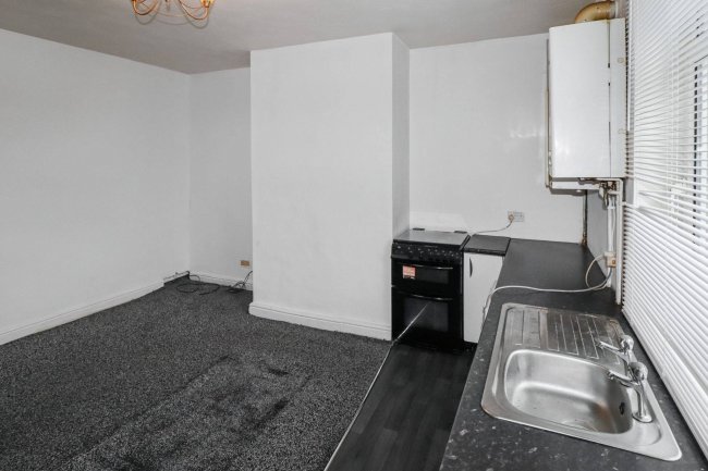 13 Hilary Street, Dewsbury, WF13 4AU 1