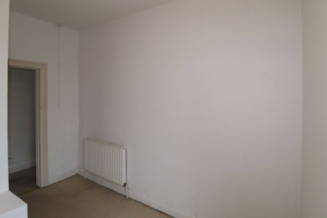 13 Hilary Street, Dewsbury, WF13 4AU 1