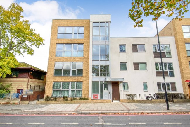 Flat 18 Estreham House, 12 Streatham Place, London, SW2 4PZ 10