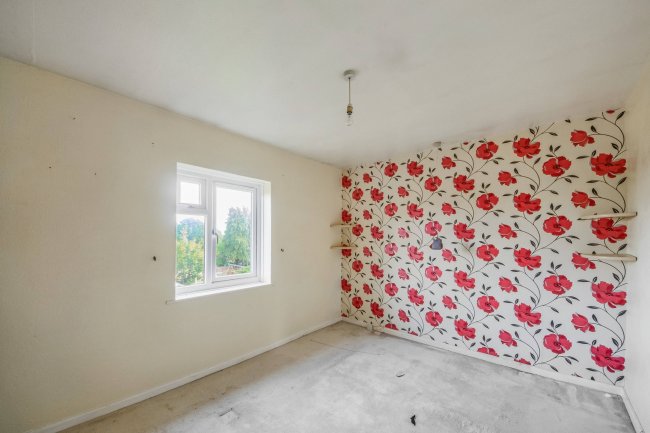 1 Fieldside Road, Pulloxhill, MK45 5HN 3