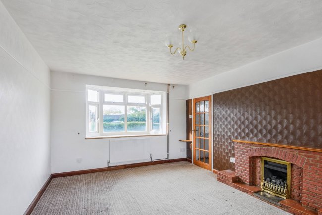 1 Fieldside Road, Pulloxhill, MK45 5HN 3