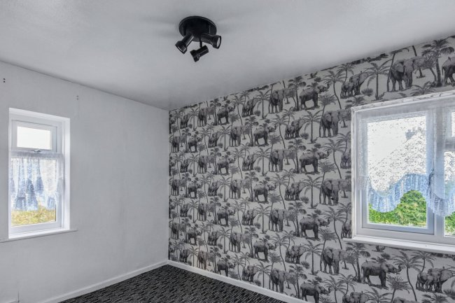 1 Fieldside Road, Pulloxhill, MK45 5HN 3