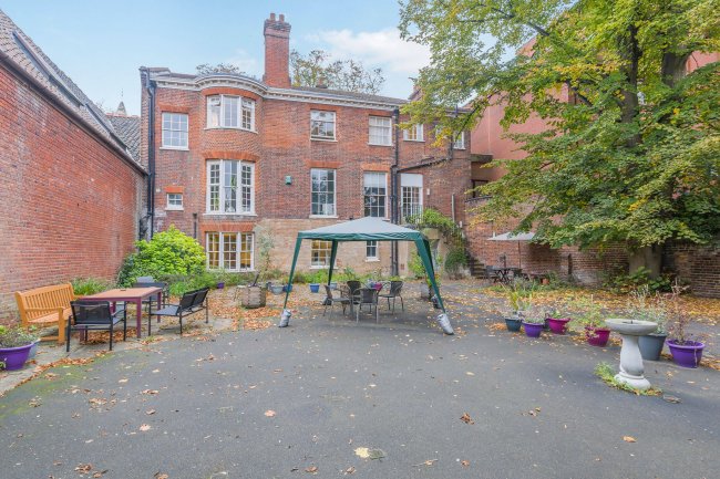 15 Chapel Field East, Norwich NR2 1SF 7