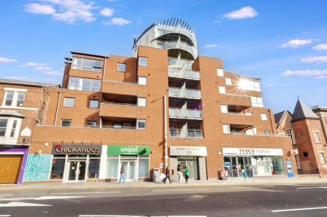 Apartment 46 Cymbeline House, 26 
Shakespeare Street, Nottingham, NG1 4FQ 9