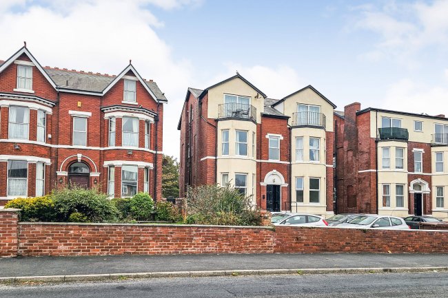 5 Weld Road, Birkdale, Southport, Merseyside, PR8 2BX 9