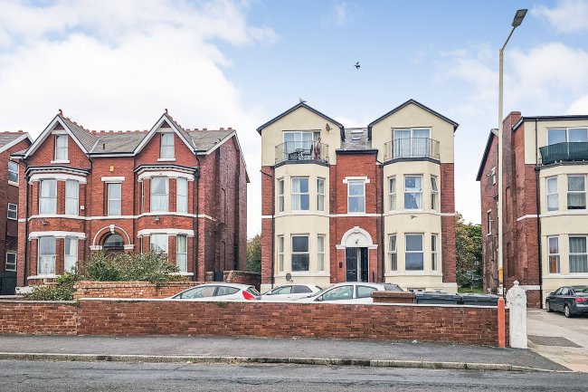 5 Weld Road, Birkdale, Southport, Merseyside, PR8 2BX 9