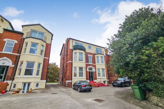 7 Weld Road, Birkdale, Southport, Merseyside, PR8 2BX 10