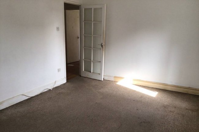 Flat 10 Wyvern House, Bridge Road, Grays, Essex, RM17 6RS 3