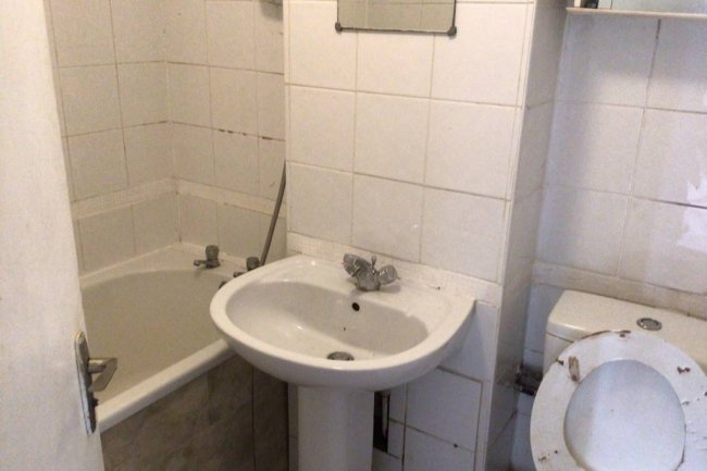 Flat 10 Wyvern House, Bridge Road, Grays, Essex, RM17 6RS 3