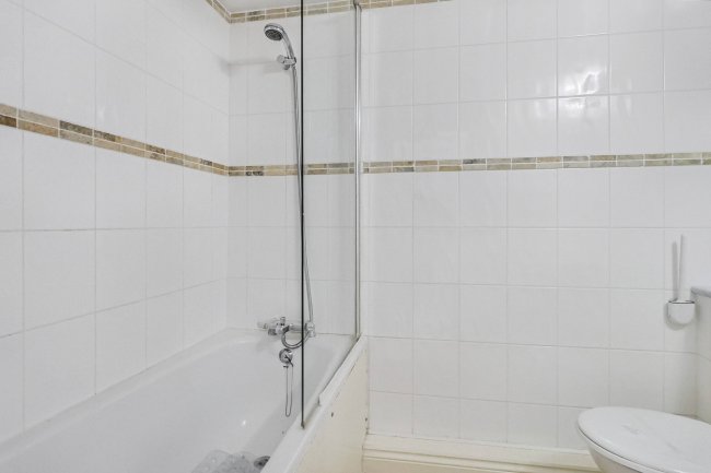 1 Crown Mews, South Street, Crewkerne, Somerset, TA18 8DB 9