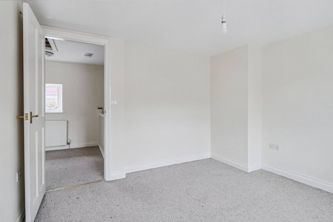 1 Crown Mews, South Street, Crewkerne, Somerset, TA18 8DB 9