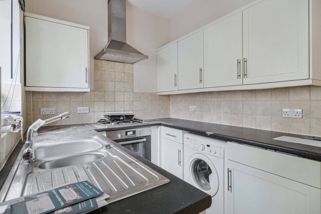 1 Crown Mews, South Street, Crewkerne, Somerset, TA18 8DB 9