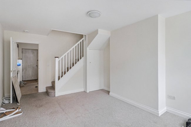 1 Crown Mews, South Street, Crewkerne, Somerset, TA18 8DB 9