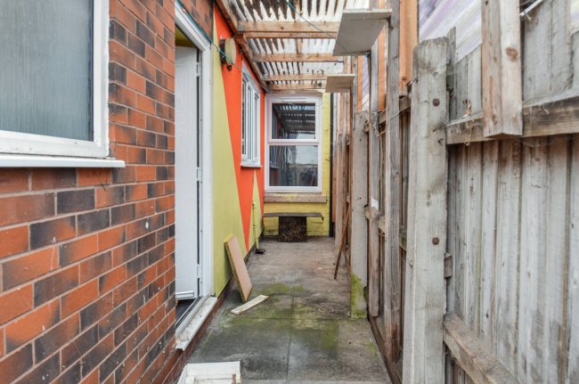 49 Alfred Road, Coventry, West Midlands, CV1 5BN 4