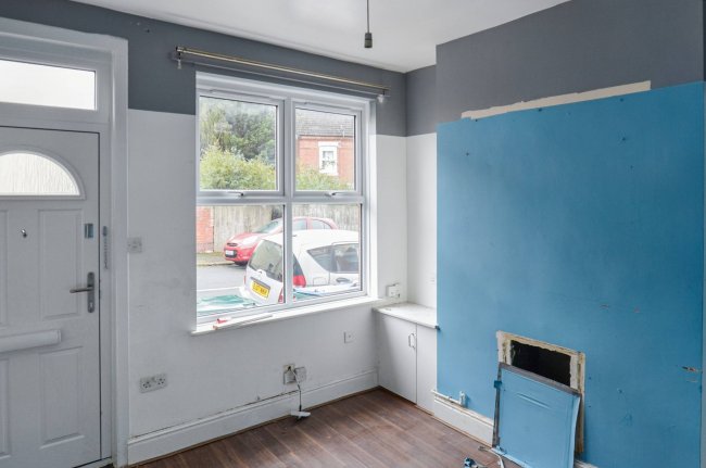 49 Alfred Road, Coventry, West Midlands, CV1 5BN 4