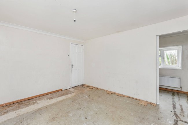 26 Ramsgill Court, Heelands, Milton Keynes, Buckinghamshire, MK13 7LS 3