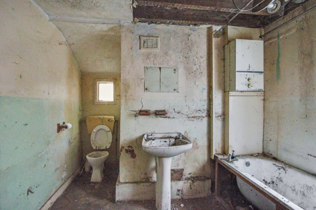 18 Bull Road, Stratford, London, E15 3HQ 4