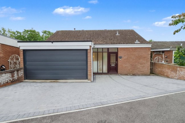 45 Foxhill Road, Burton Joyce, Nottingham, Nottinghamshire, NG14 5DB 2