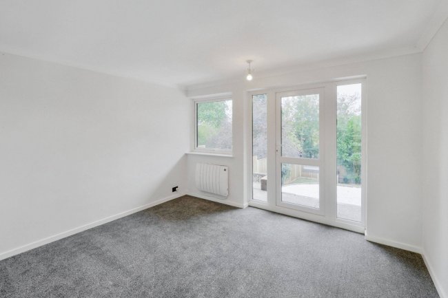 45 Foxhill Road, Burton Joyce, Nottingham, Nottinghamshire, NG14 5DB 2