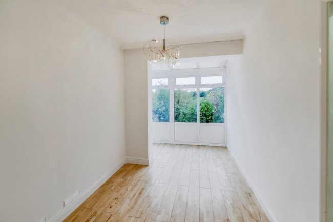 45 Foxhill Road, Burton Joyce, Nottingham, Nottinghamshire, NG14 5DB 2