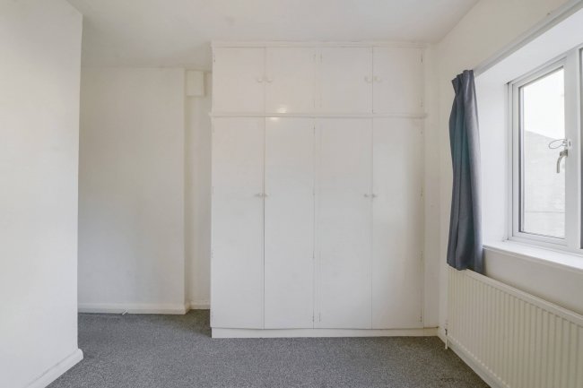 1 Amhurst Court, Amhurst Park, Stamford Hill, London N16 5AX 10