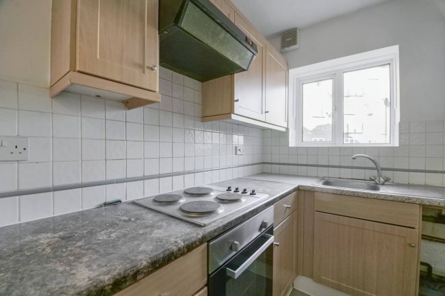 1 Amhurst Court, Amhurst Park, Stamford Hill, London N16 5AX 10