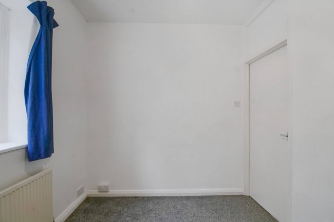 1 Amhurst Court, Amhurst Park, Stamford Hill, London N16 5AX 10