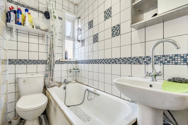 7 Plough Way, Surrey Quays, London SE16 2LS 7