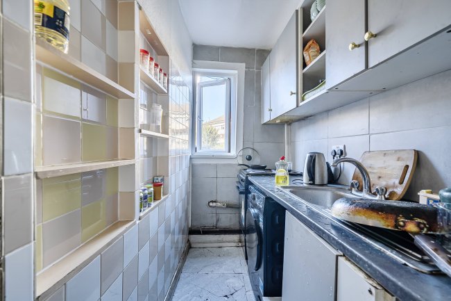 7 Plough Way, Surrey Quays, London SE16 2LS 7