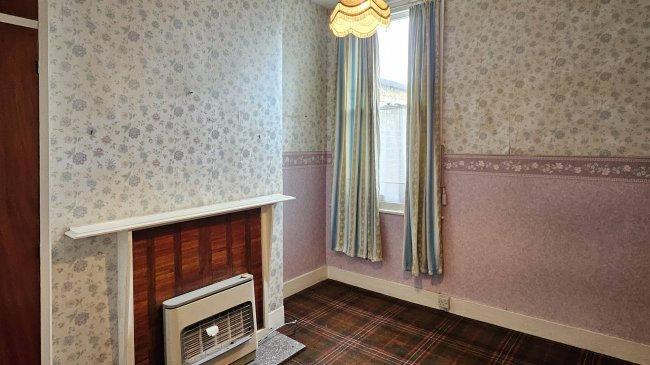 10 Brouncker Road, Acton, London W3 8AQ 6