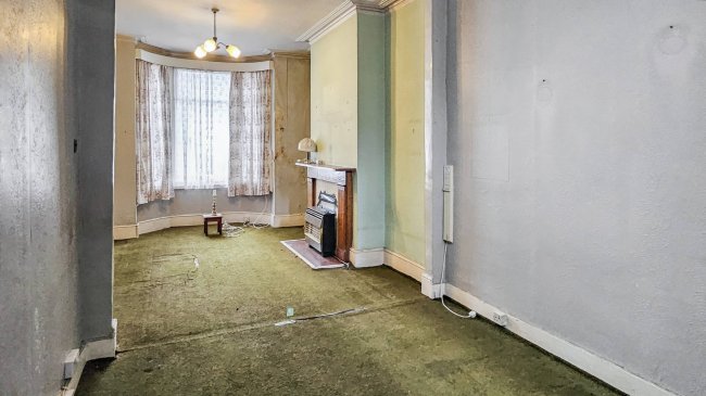 10 Brouncker Road, Acton, London W3 8AQ 6