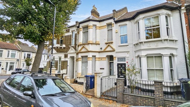 10 Brouncker Road, Acton, London W3 8AQ 6