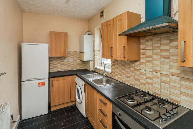 First Floor Flat, 6 Leonard Street, Silvertown, London E16 2DT 10