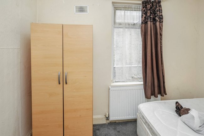 First Floor Flat, 6 Leonard Street, Silvertown, London E16 2DT 10