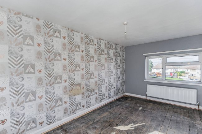 38 Highfield, Woodford, Kettering, NN14 4HD 4