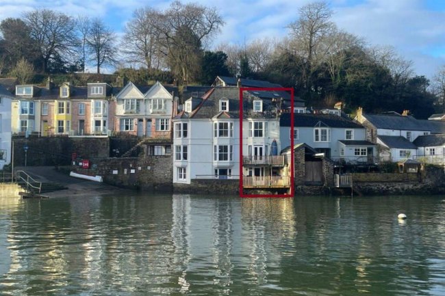 Ferrymans Cottage, 6 Station Road, Fowey, PL23 1DF 1