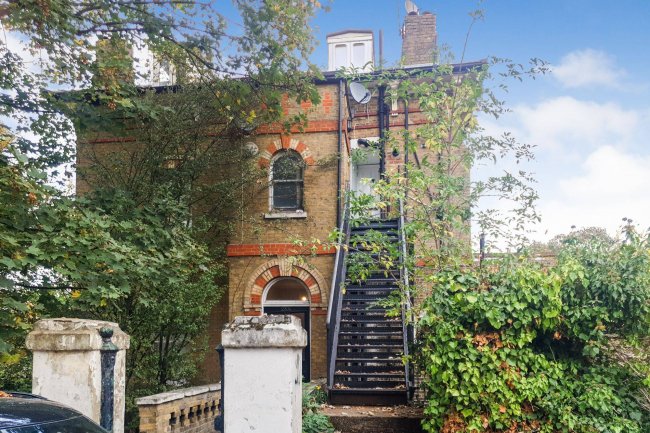 237C Burrage Road, Plumstead, London SE18 7JW 9