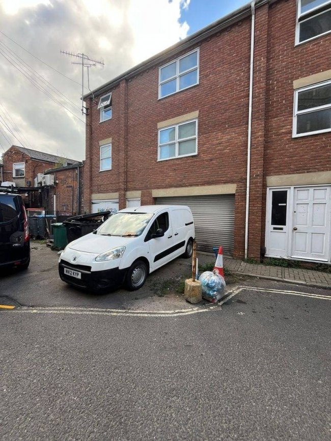 31 St. Botolphs Street, Colchester, Essex CO2 7EA 10